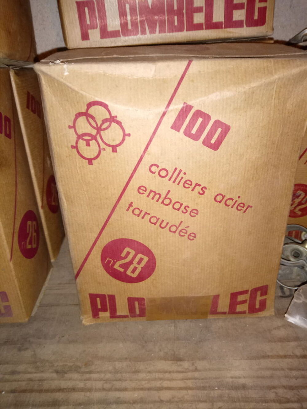 Colliers Atlas &agrave; embase taraude pour tuyaux cuivre plomberie Bricolage