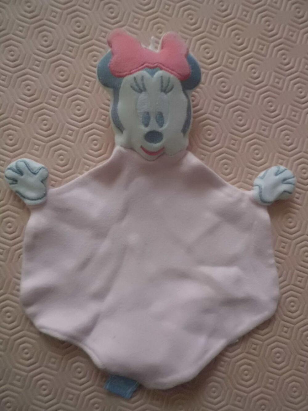 doudou rose minnie disney baby Jeux / jouets