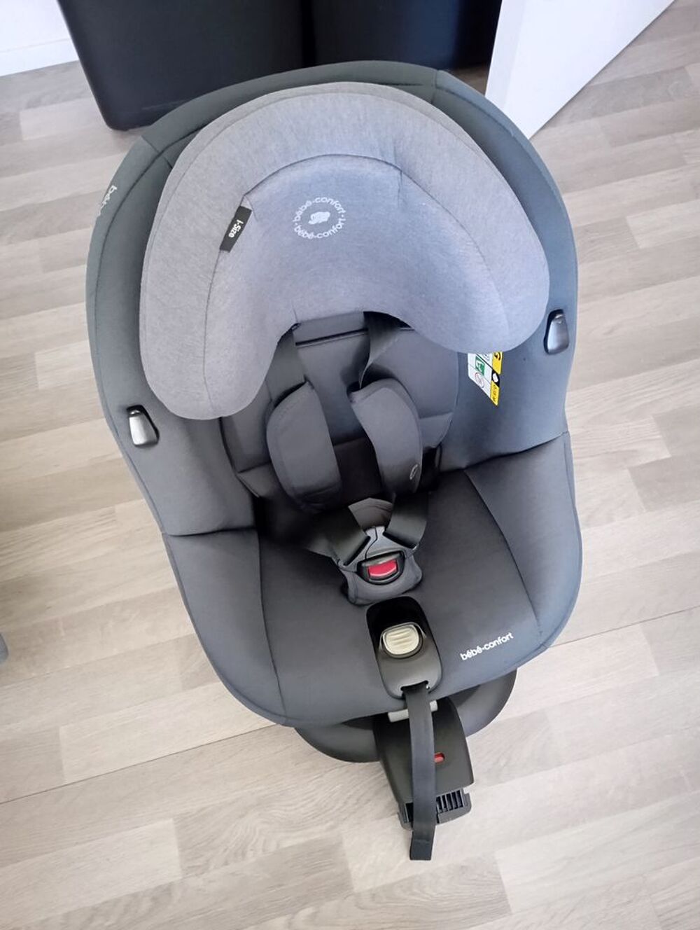 Si&egrave;ge auto B&eacute;b&eacute; Confort Mica - 40cm-105cm - 18kg Pu�riculture