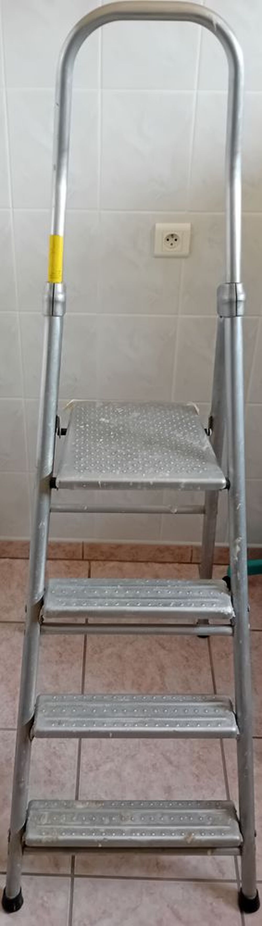 &Eacute;chelle stable &agrave; 3 marches/ 154cm Bricolage