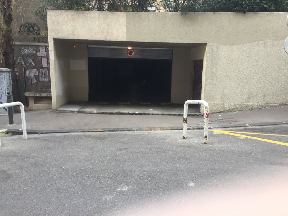 Location Parking/Garage BERLIOZ  . ./. . ITALIE ,     BOX ... Marseille 6