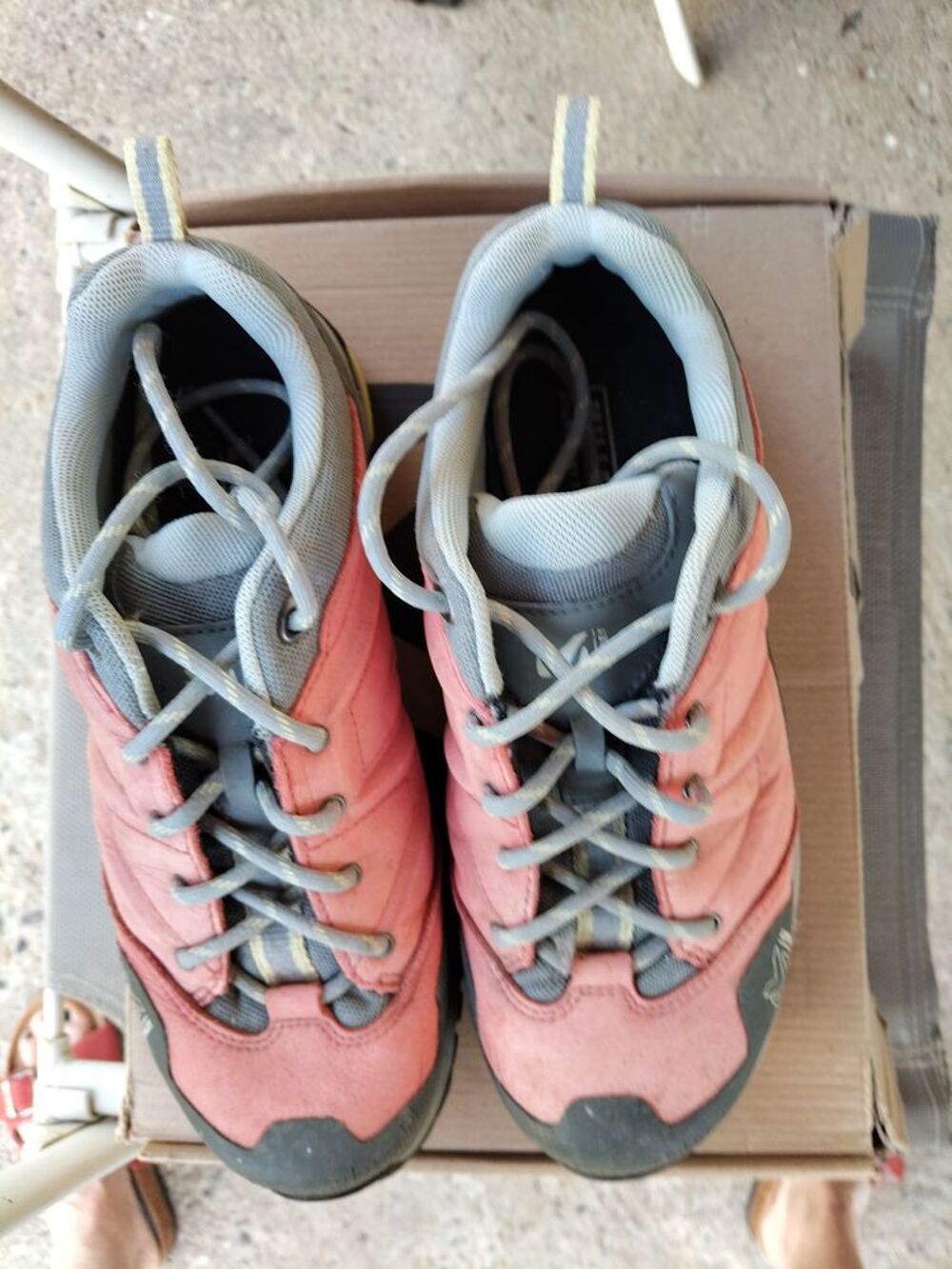 Chaussures randonn&eacute;e MILLET
Port&eacute;es quelques fois Chaussures