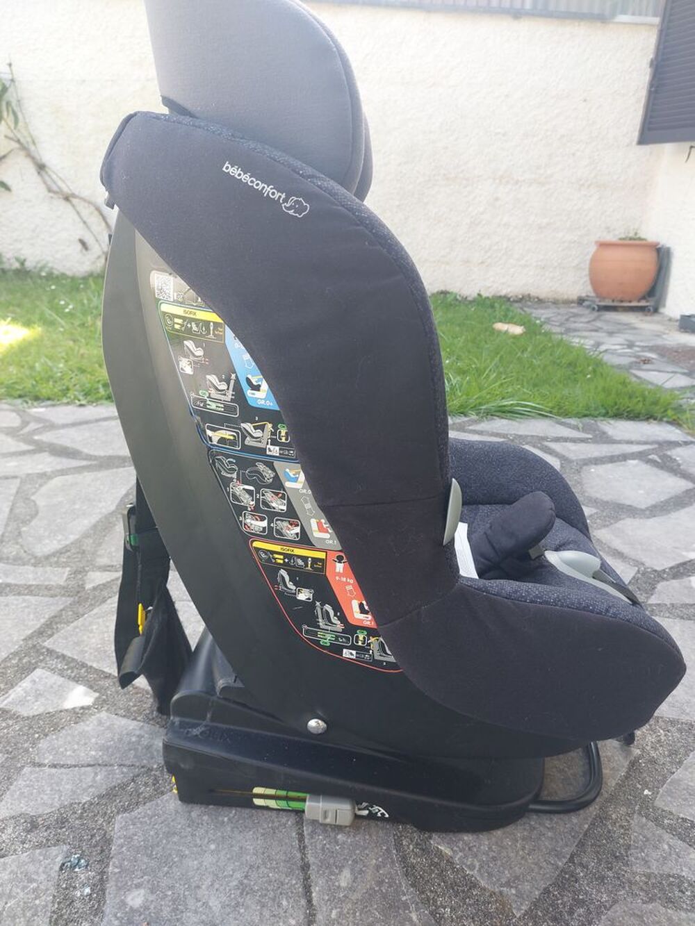 Si&egrave;ge B&eacute;b&eacute; isofix + poussette Puériculture