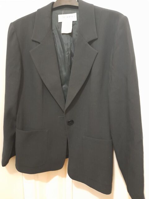 Vêtements de marque 75 Cannes (06)