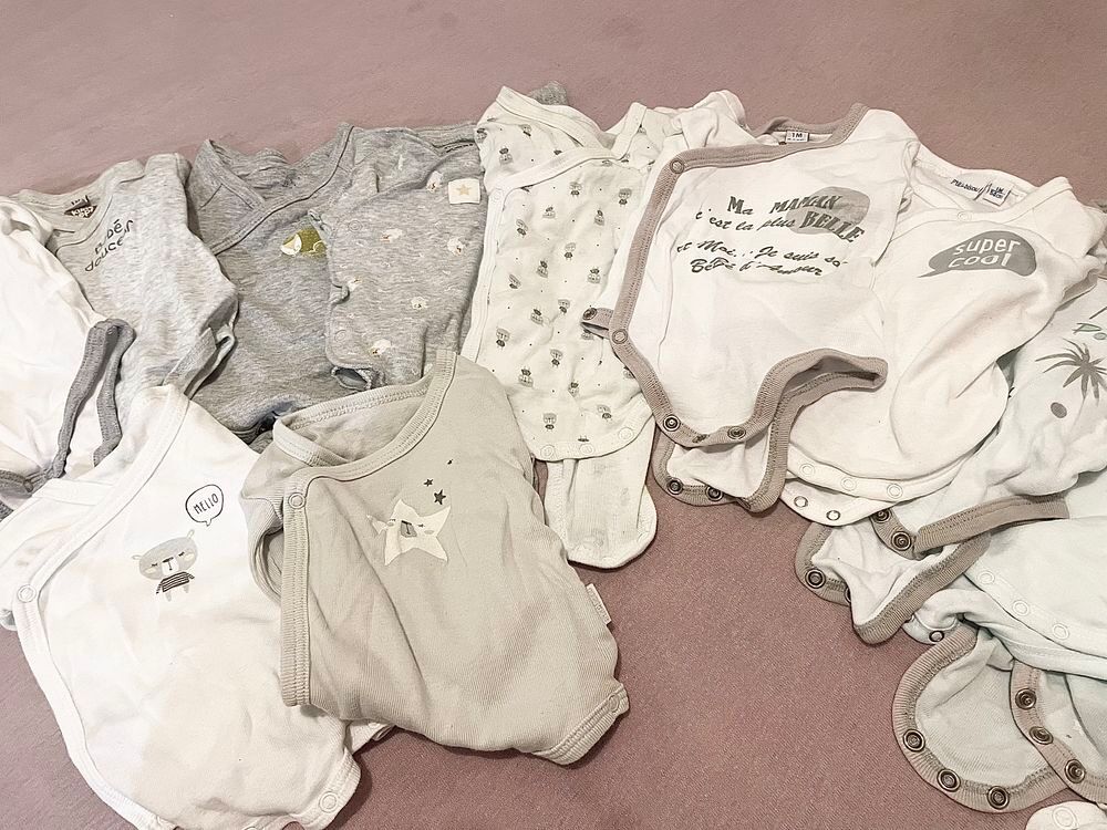 V&Ecirc;TEMENTS B&Eacute;B&Eacute; Vêtements enfants