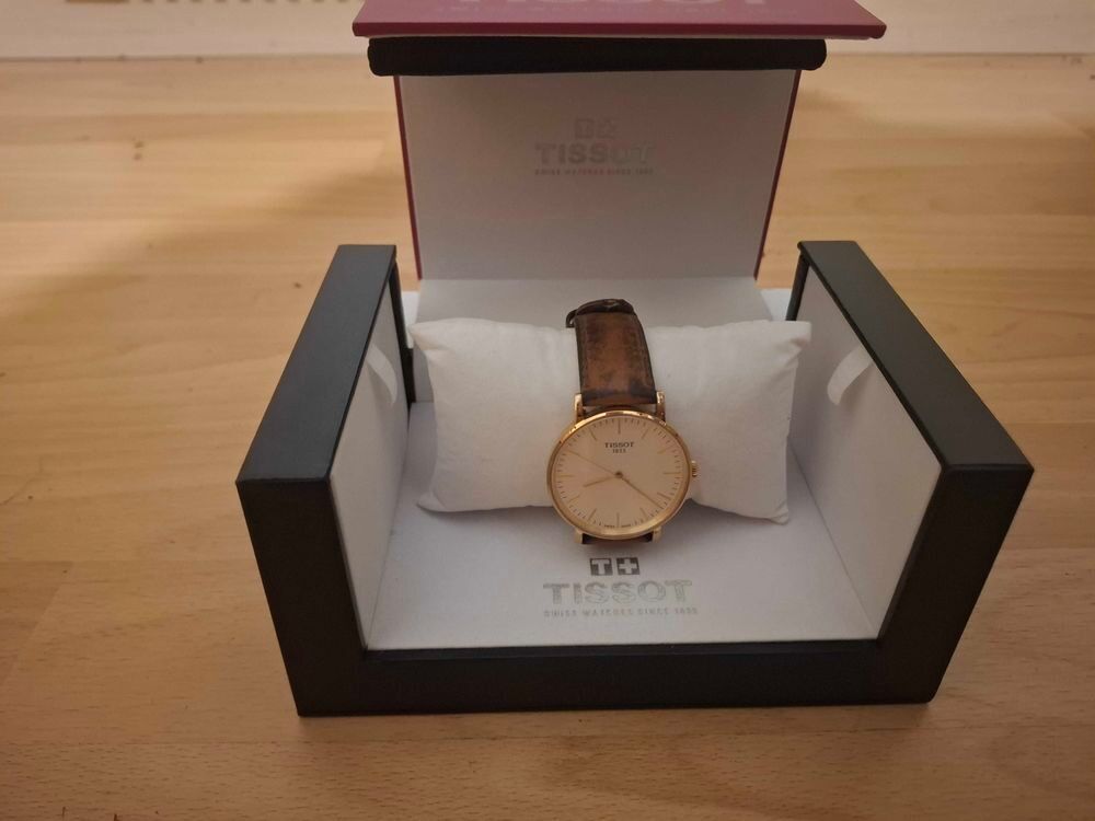 Montre Tissot Every Time M&eacute;diumir r Bijoux et montres