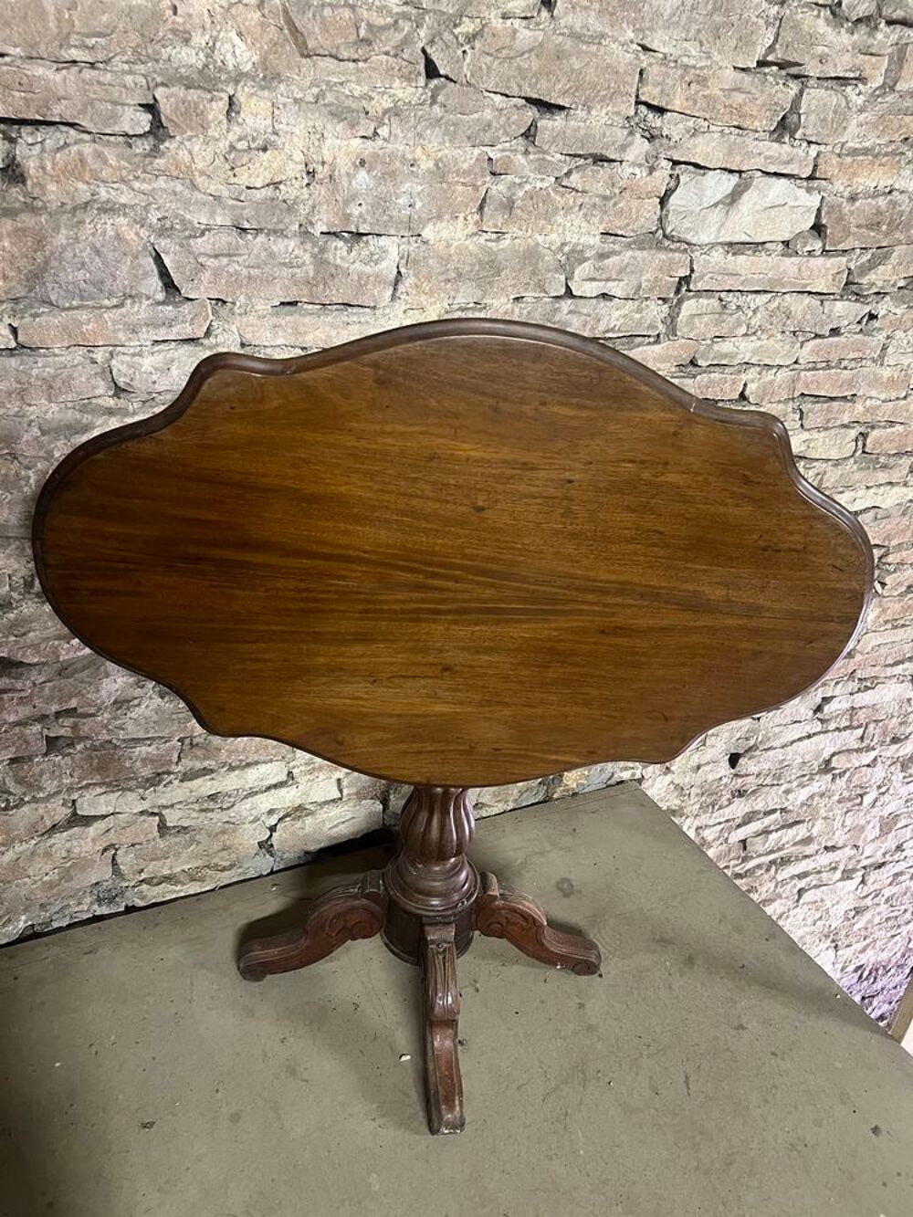 Table &agrave; bascule pour salon ou autre Meubles
