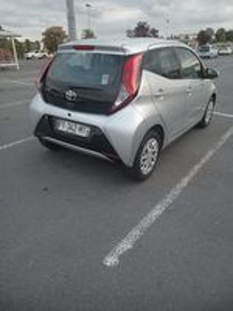 Aygo 1.0 VVT-i x-play x-app 2021 occasion 02100 Saint-Quentin