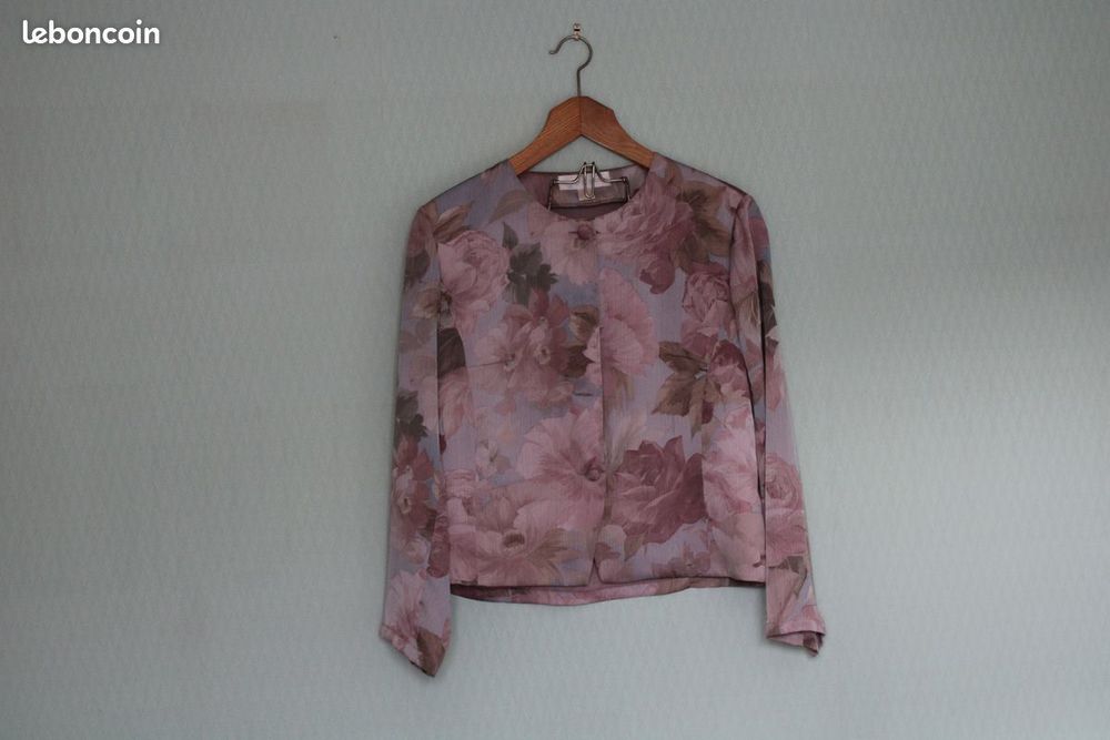 v&ecirc;tements femme, don gratuit Vêtements