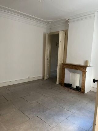  Appartement à louer 4 pièces 110 m²