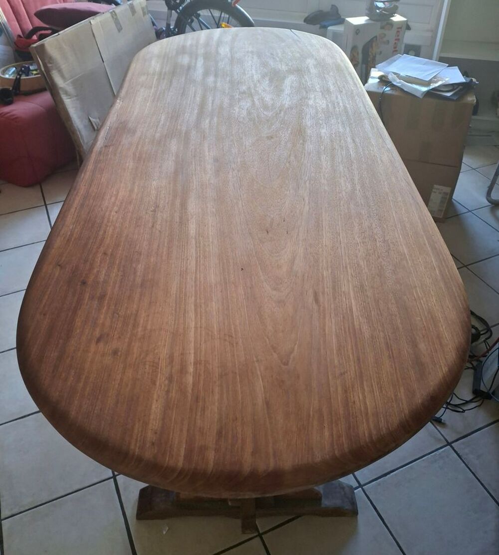 Table en bois massif Meubles