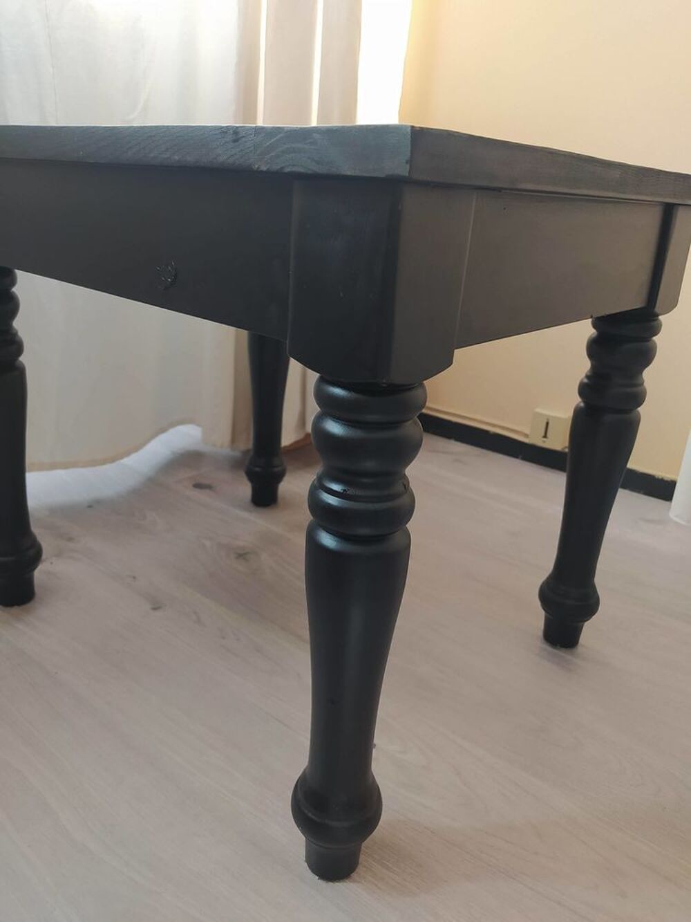 Table basse relook&eacute;e Meubles