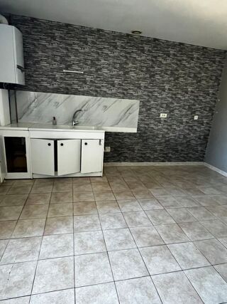  Appartement à louer 4 pièces 73 m²