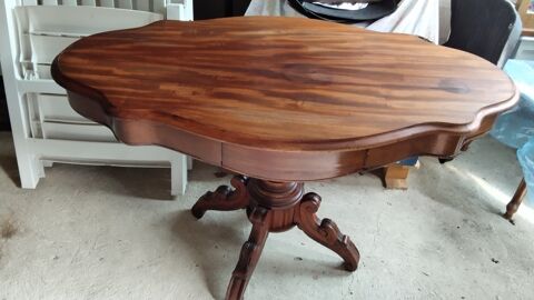 Table en bois pied central sculptée petite rénovation 40 Brugny-Vaudancourt (51)