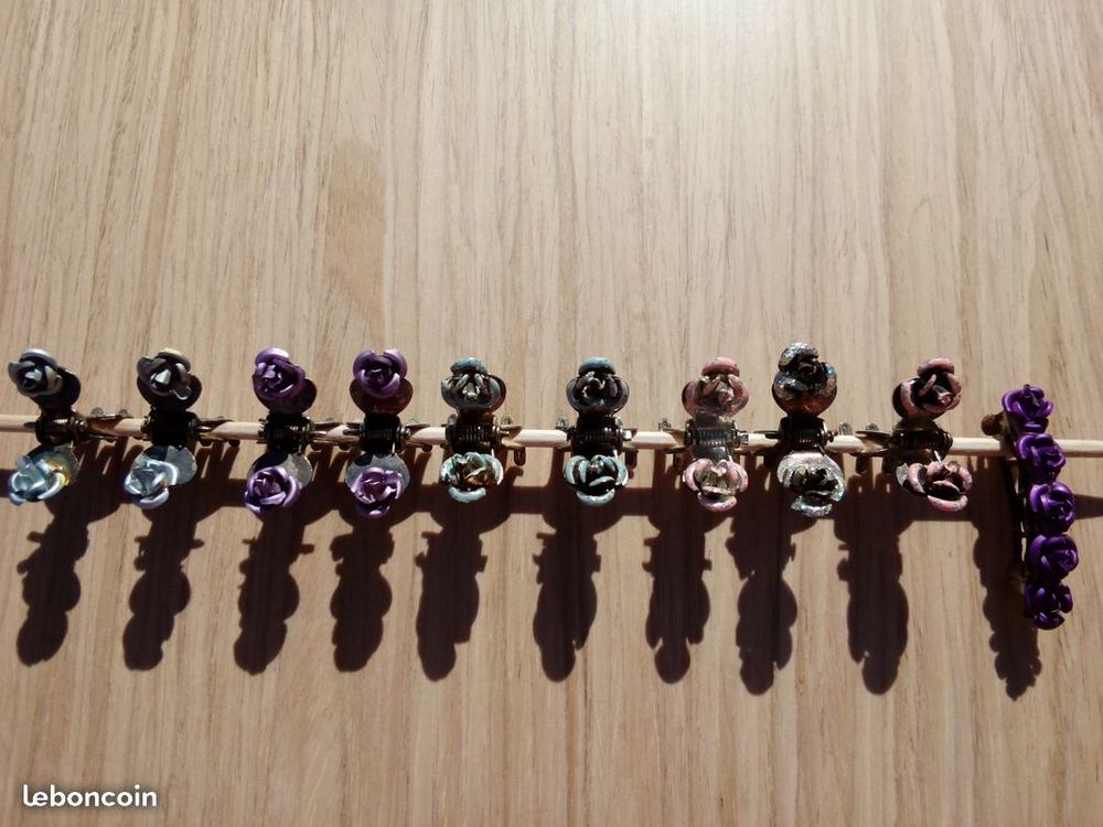 Lot de pinces et de barrettes &agrave; cheveux Maroquinerie