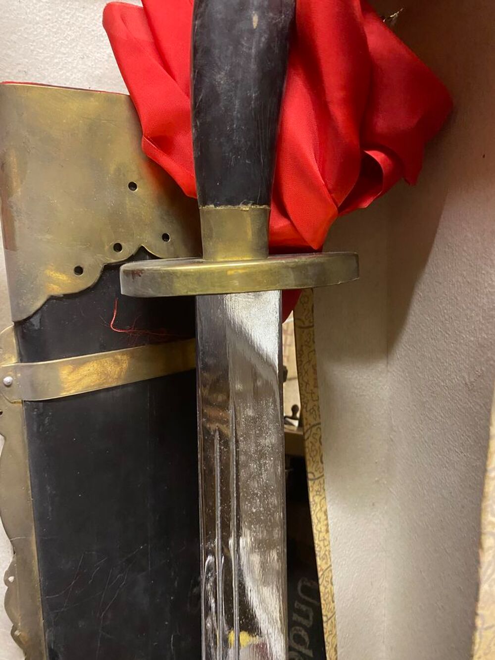 Sabre avec son fourreau neuf dans sa bo&icirc;te D�coration