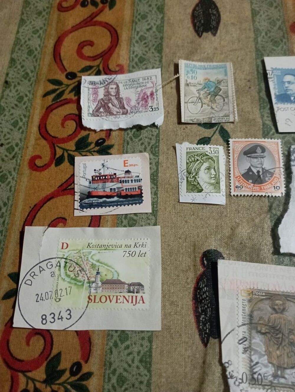 Lot de timbres fran&ccedil;ais et &eacute;trangers impeccable Billetterie