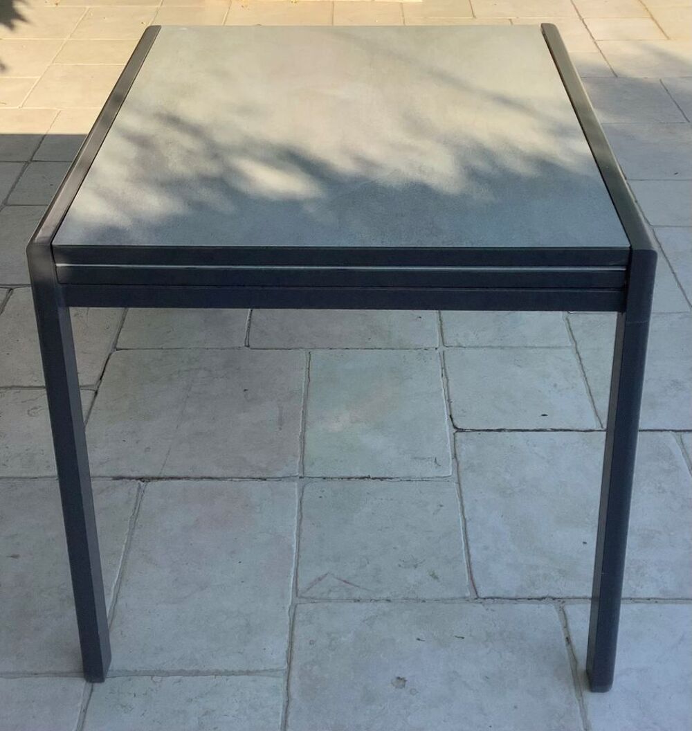 TABLE DE JARDIN Meubles