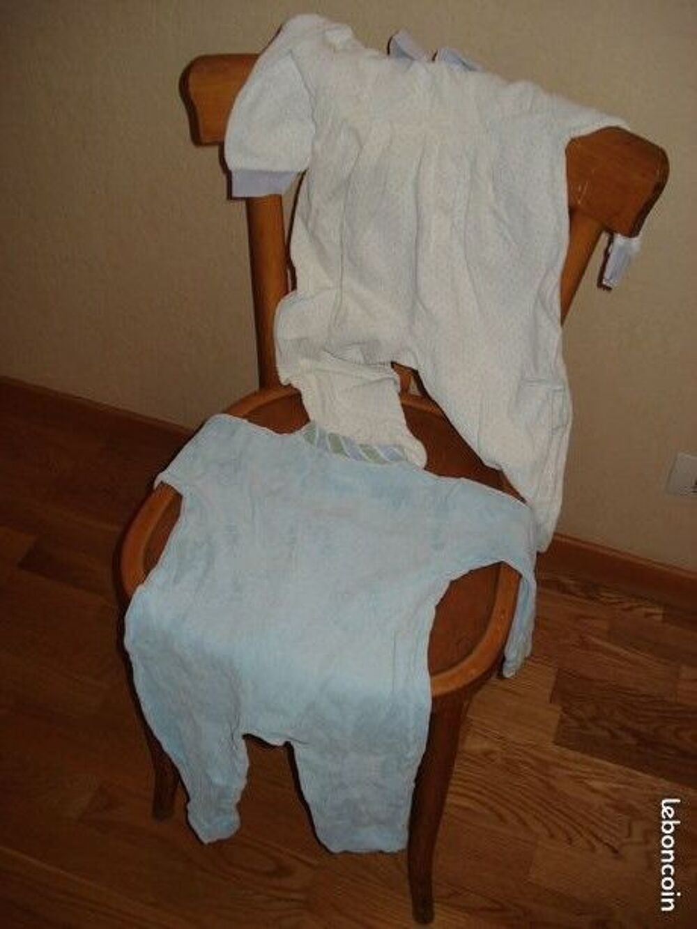 Pyjamas blanc et blanc motif 2 ans et bien autres Vêtements enfants