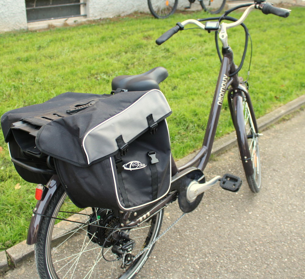  V.A.E neuf. marque N&eacute;o Mouv. Vélos