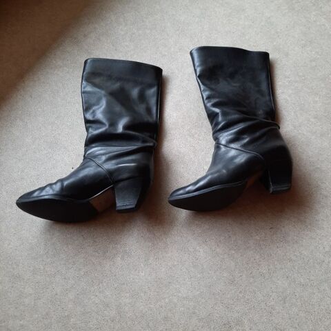 Bottes en cuir état neuf 5 Saint-Dizier (52)