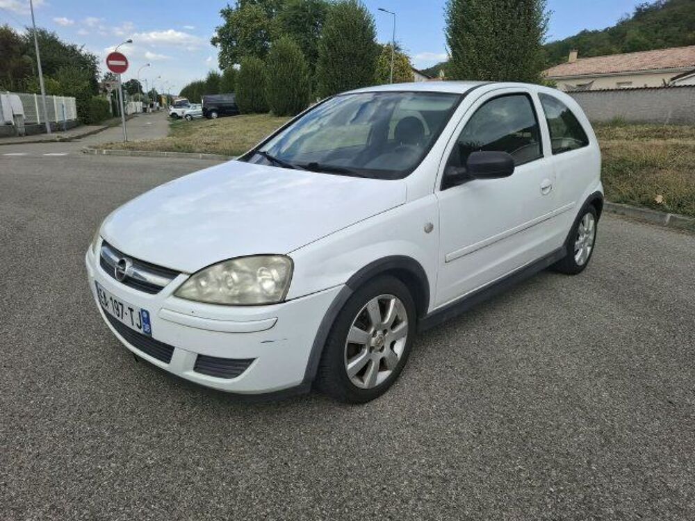 Corsa 1.3 CDTI Essentia 2005 occasion 69320 Feyzin