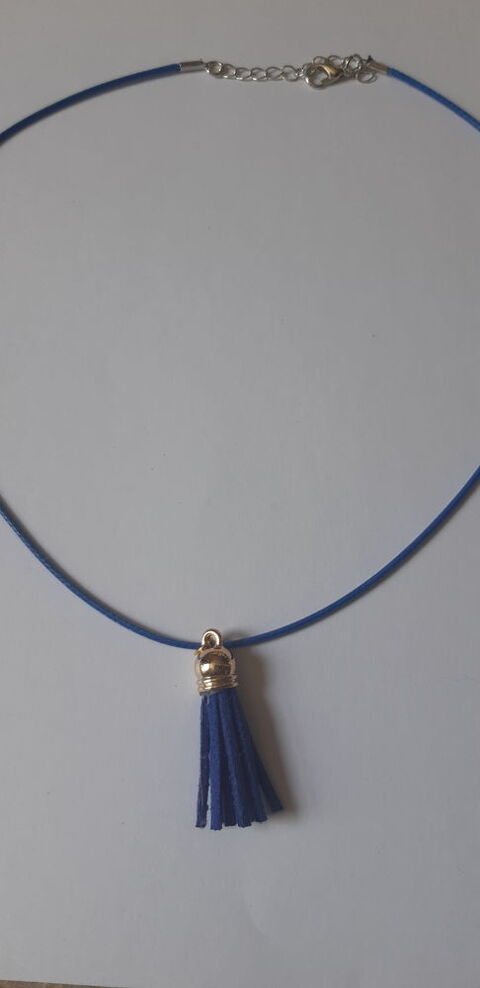 Pendentif gland pompon en cuir sur cordon ciré 4 La Seyne-sur-Mer (83)