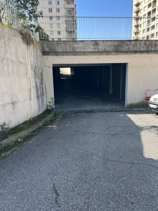  Parking / Garage  vendre 12 m