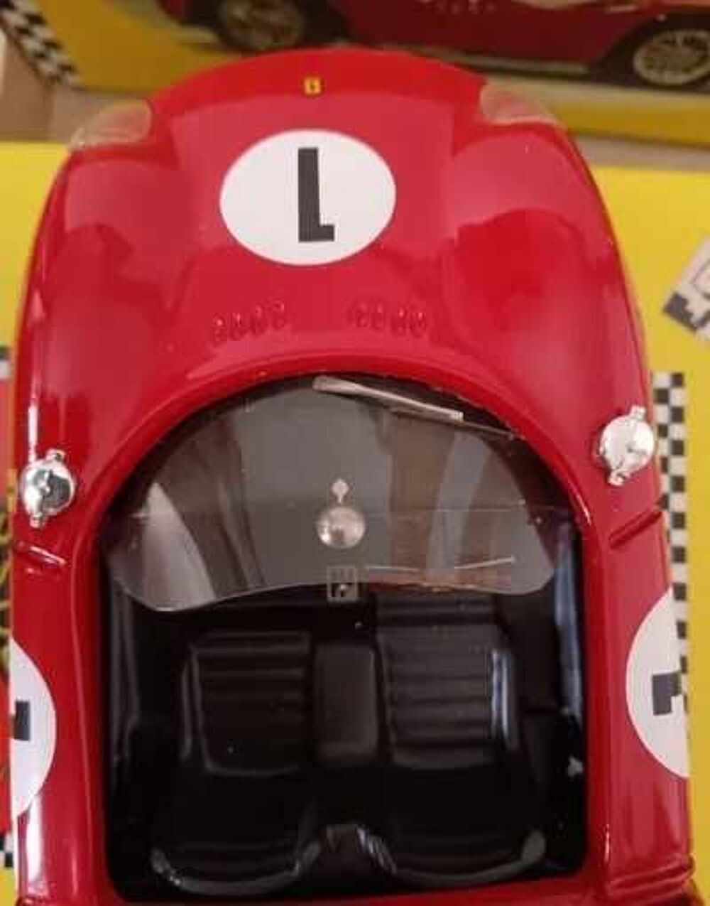 Ferrari 330 P2 Rosso Model 1/18 