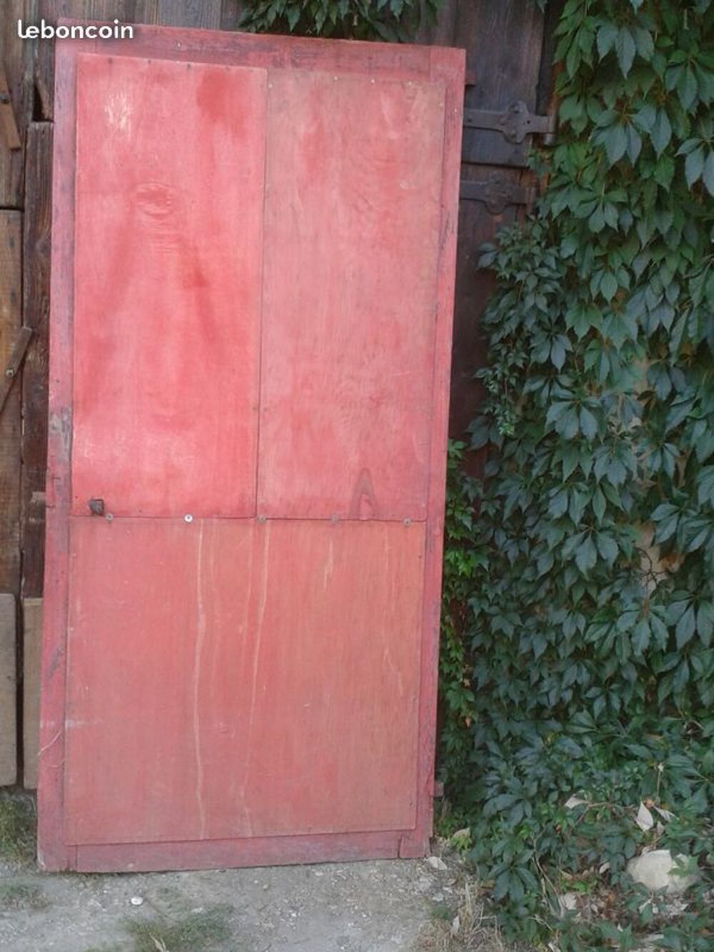 Porte volet rouge Bricolage