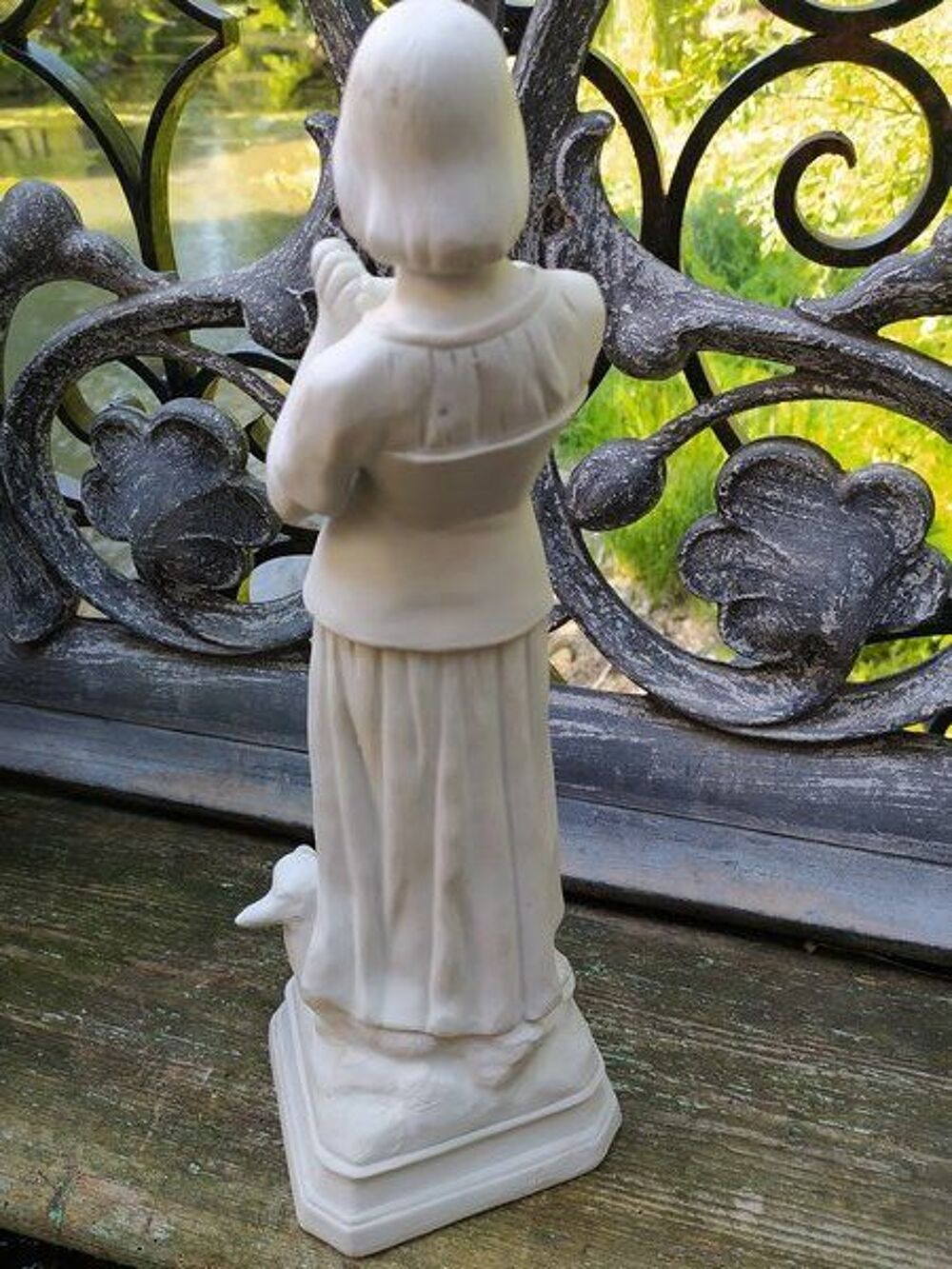 Ancienne Statue Jeanne d'Arc en Biscuit Porcelaine Fleur Lys 