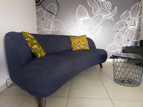 beau canap� r�cent design comme neuf de qualit� 300 Fr�jus (83)