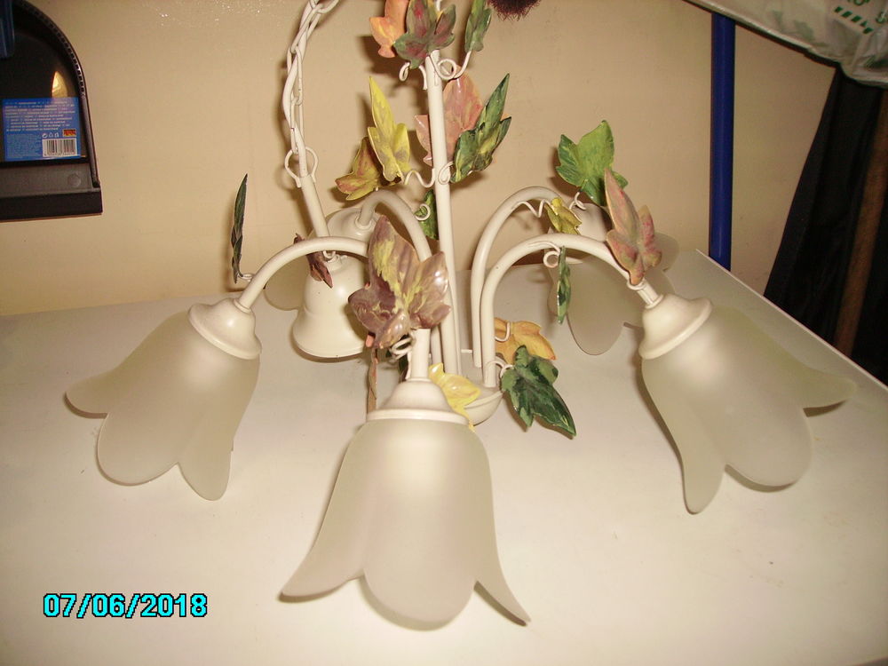 Lustre &agrave; 5 globes Bricolage
