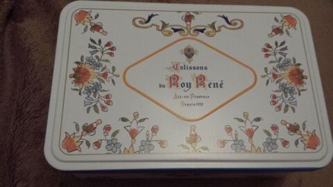 BOITE METAL VIDE DU ROY RENE 5 Triel-sur-Seine (78)