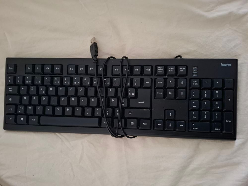 PC fixe avec p&eacute;riph&eacute;riques - bon &eacute;tat Matériel informatique