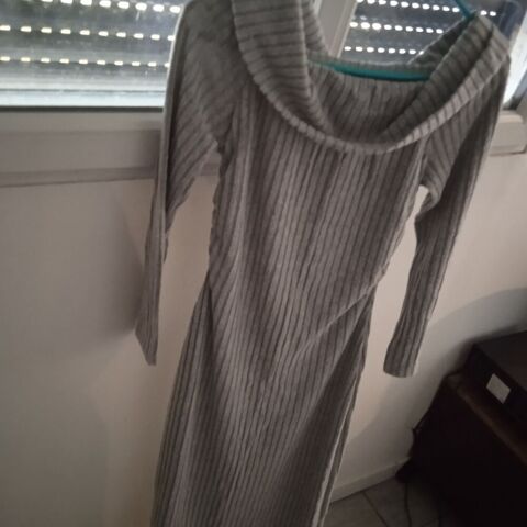 Robe longue manches longues marque shein taille L 97% polyes 5 Saint-Rambert-d'Albon (26)