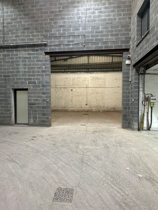  Atelier à louer 1 pièce 150 m²