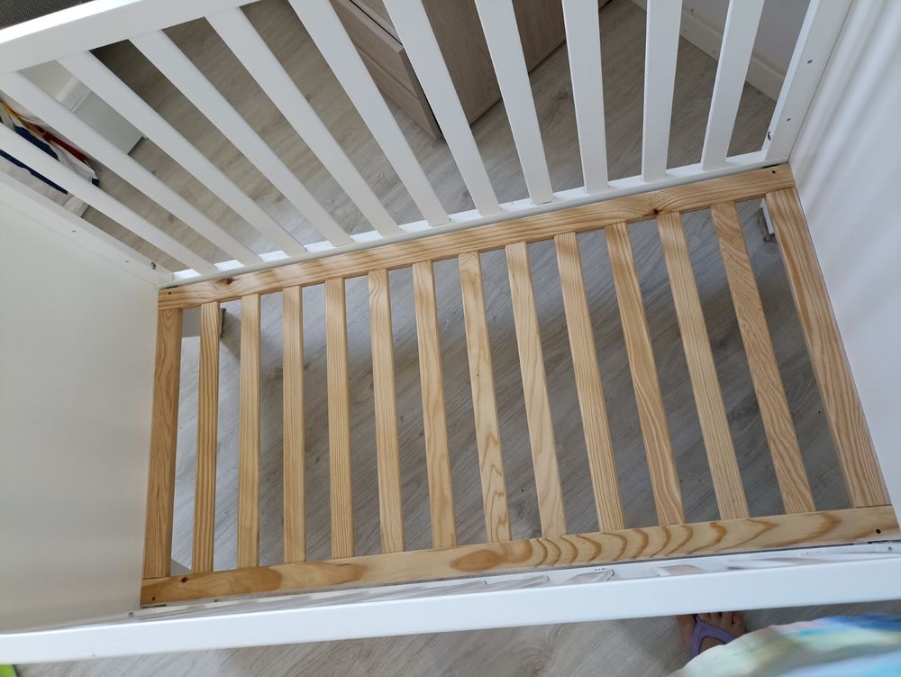 LIT BEBE BOIS BLANC Mobilier enfants
