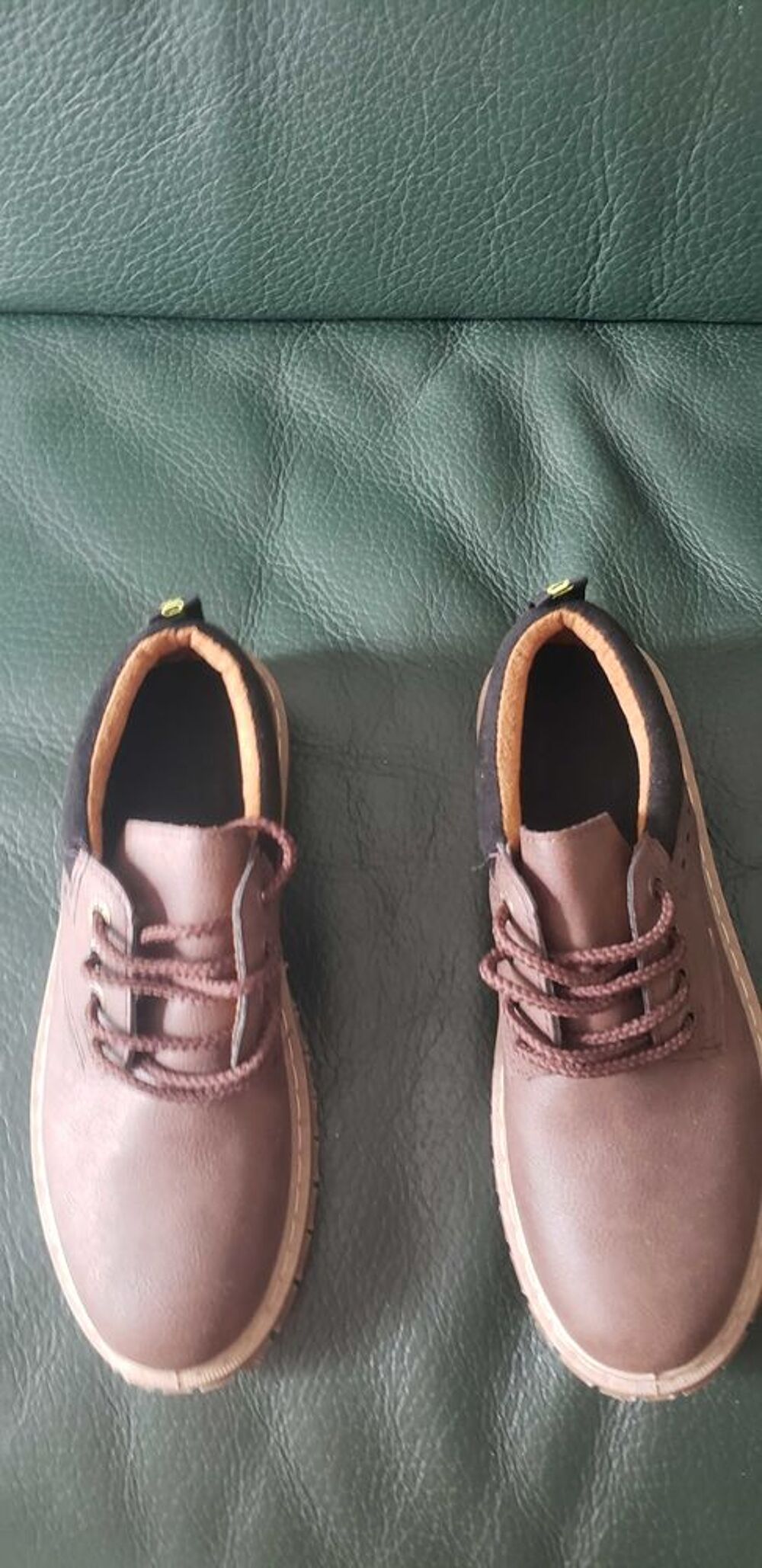 CHAUSSURE EN CUIR NEUVE Chaussures