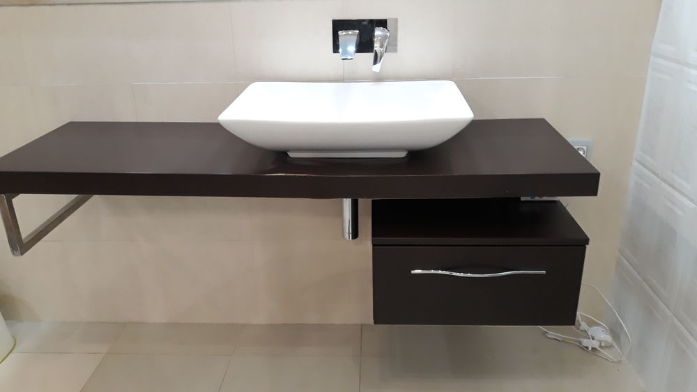 VASQUE A POSER SUR UN PLAN DE VASQUE Bricolage
