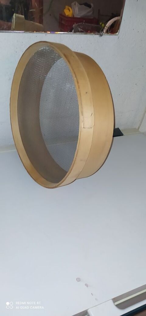 TAMIS A GRAINES 11 Tourette-du-Ch�teau (06)