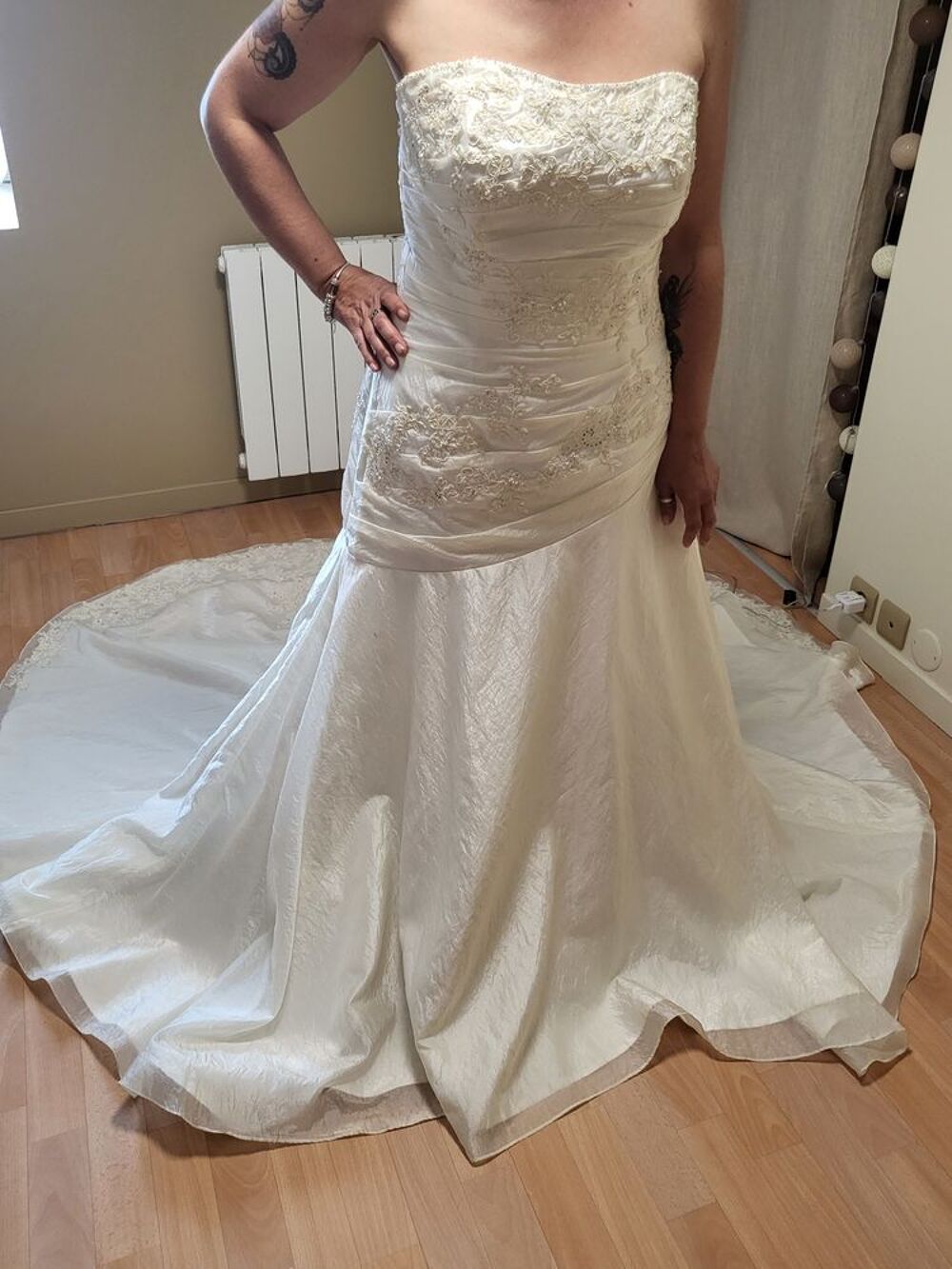 Robe de mari&eacute;e Vêtements