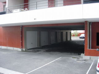  Parking / Garage à louer 15 m² Le pontet