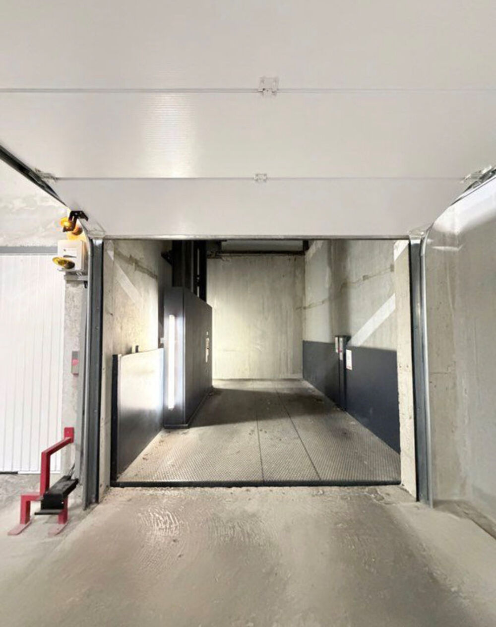 Vente Parking/Garage BOX FERMÉ 13,17 m² - SAINT-JUST / TRION Lyon 5