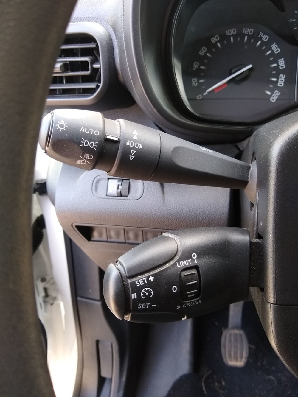Berlingo BERLINGO CA XL BLUEHDI 100 S&S BVM5 CONTROL 2021 occasion 41600 Lamotte-Beuvron