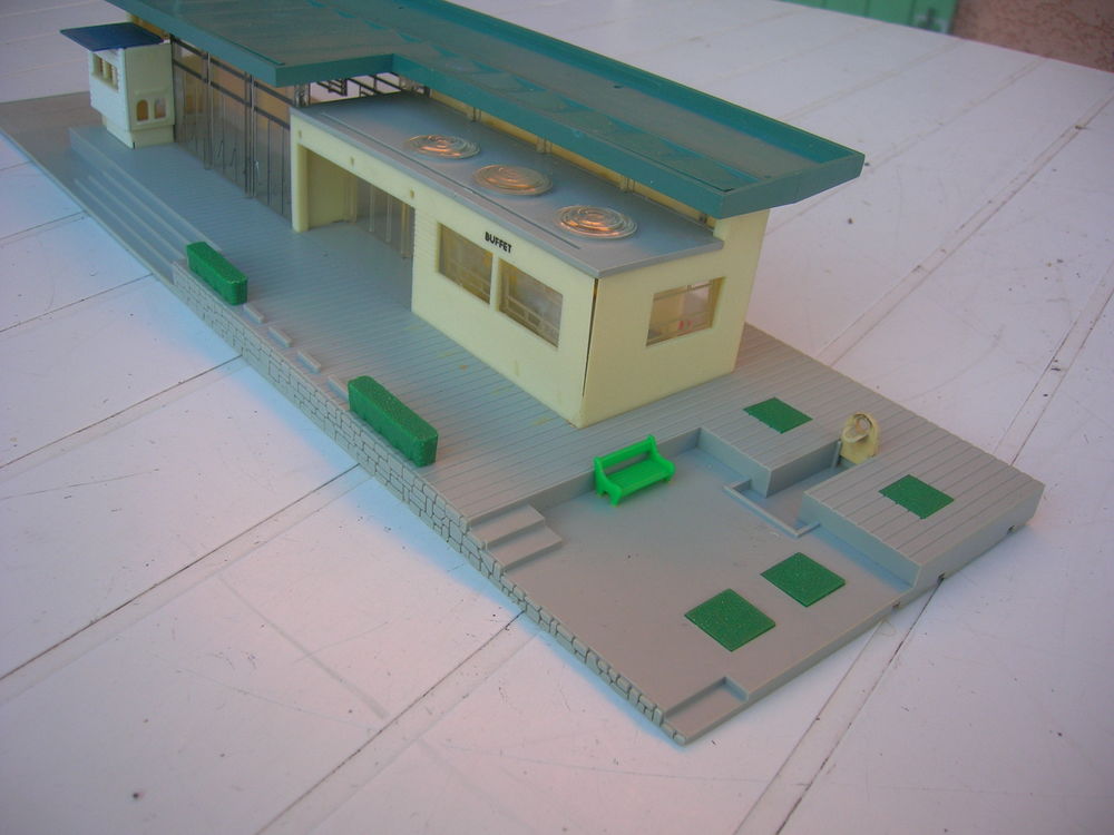 Modelisme ferroviaire Maquette de gare HORNBY JOUEF HO 