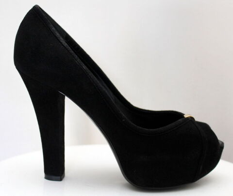 Escarpins noir LOUIS VUITTON T.37 .Fr 180 Issy-les-Moulineaux (92)