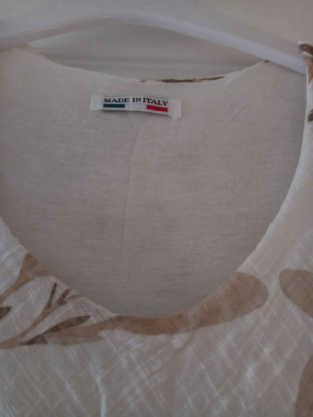 Robe manches courtes blanche taille 40 ? 42 Vêtements