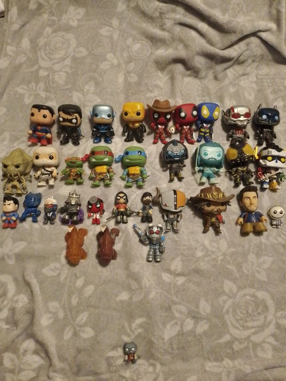 Lots de pops prix &agrave; l unit&eacute; lots par photo. Jeux / jouets