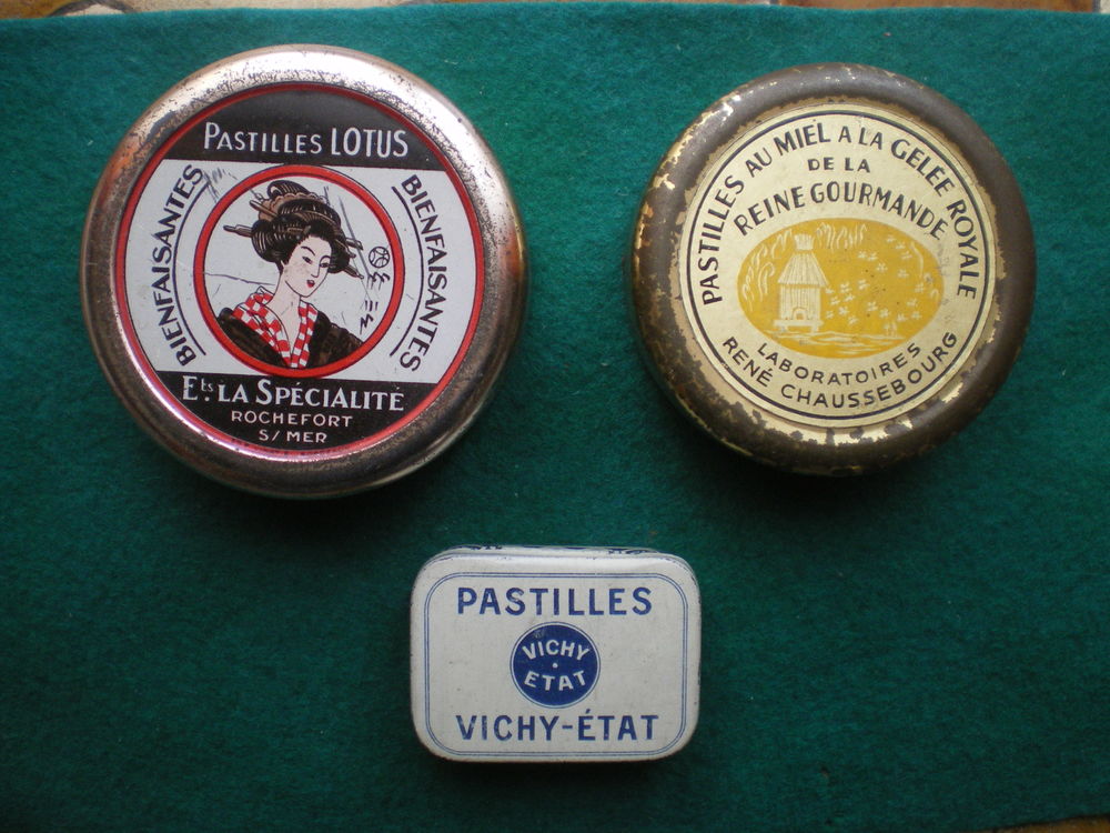 Bo&icirc;tes en m&eacute;tal &agrave; caract&egrave;re publicitaire. 